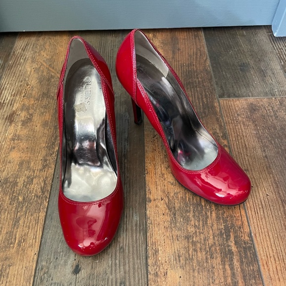 Guess by Marciano Glossy Red Heels - Picture 3 of 8